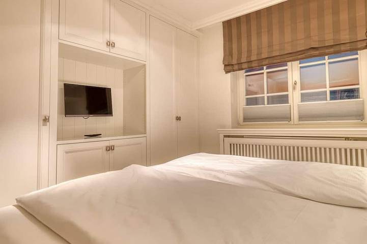 Reethüs 1 - Strandnahes Hausteil unter Reet auf ca. 130 m² für bis zu 5 Personen in Wenningstedt, Sylt