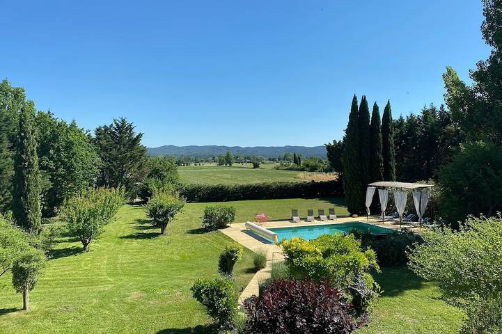 Maison de vacances pour 12 personnes, avec Terrasse et Jardin à Maillane