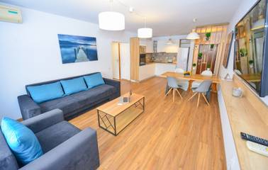 Holiday Rental for 6 People in Bucharest, Walachia, Photo 1