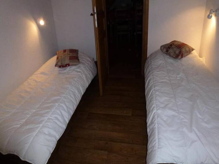 Gîte pour 8 personnes, avec balcon, adapté aux familles à Bessans - 2