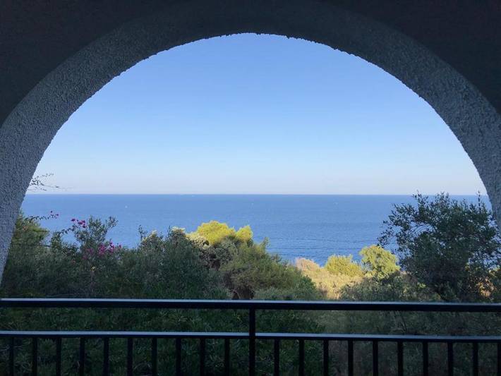 Villa per 8 persone, con Terrazza e Giardino nonché Panorama a Castro (Lecce)