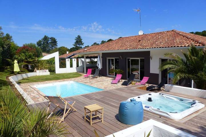Maison de vacances pour 8 personnes, avec jardin ainsi que jacuzzi et terrasse à Labenne