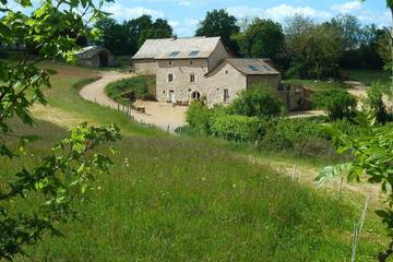 Gîte pour 6 personnes, avec jardin à Banassac