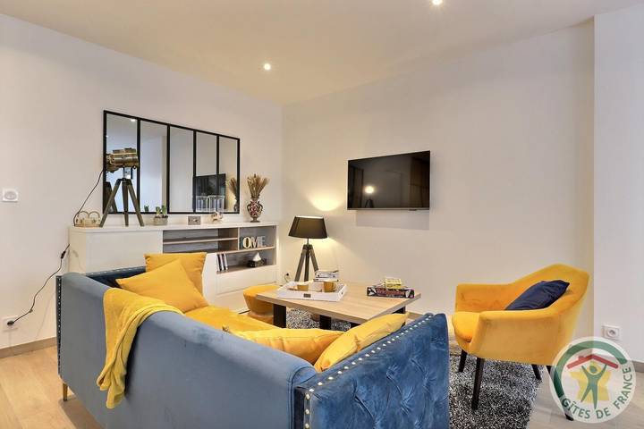 Gîte pour 6 personnes, avec terrasse et jardin à Saint-Germain-en-Coglès - 3