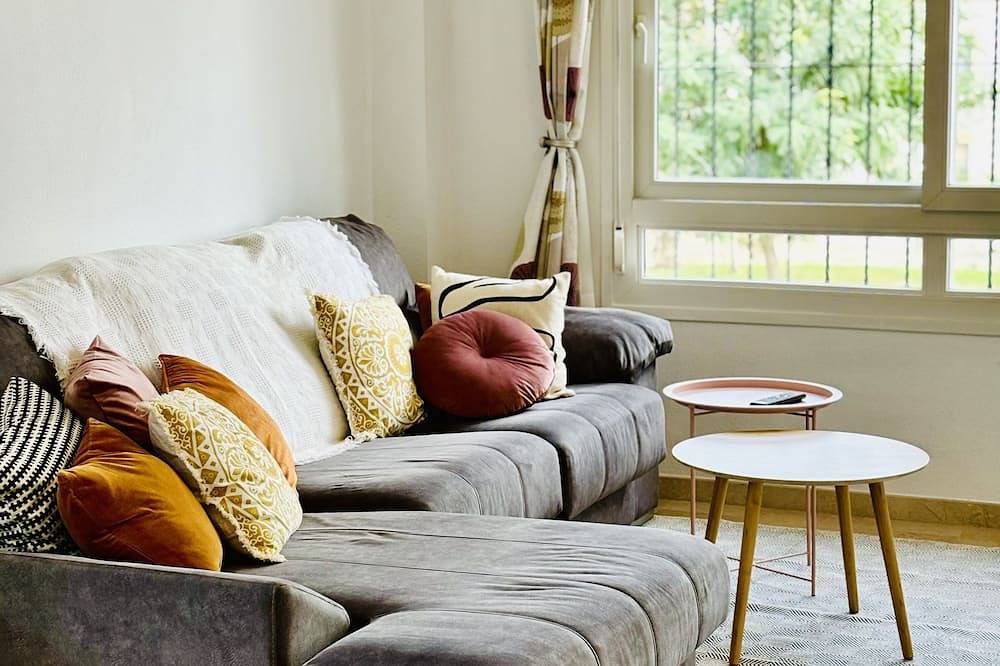 Entire apartment, Sun, relax, golf, swim, biking, padel at Casa Leone in Brisas y Golf, Orihuela