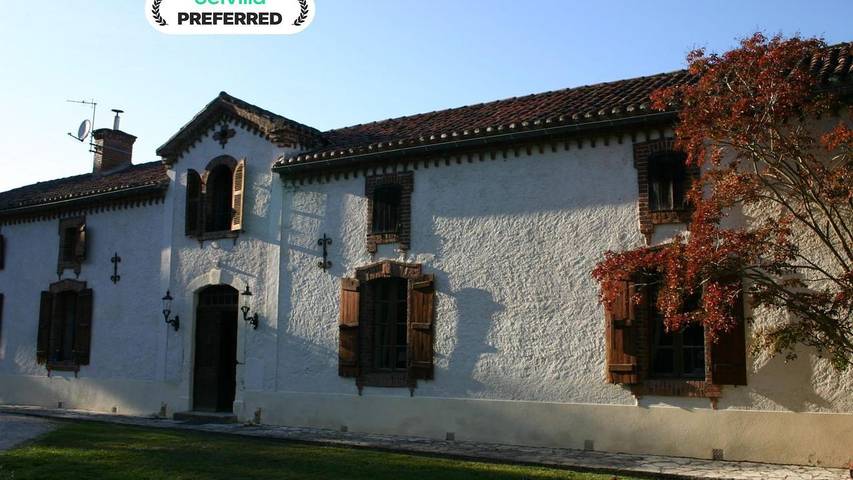 Gîte pour 8 personnes, avec terrasse ainsi que piscine et jardin, animaux acceptés à Buzon