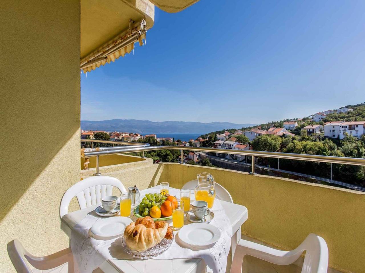 Ganze Ferienwohnung, Ferienwohnung mit und Meerblick  in Vrbnik, Krk