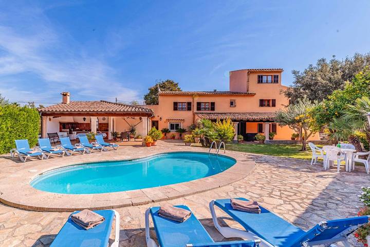 Villa für 8 Personen, mit Garten und Terrasse in Pollença