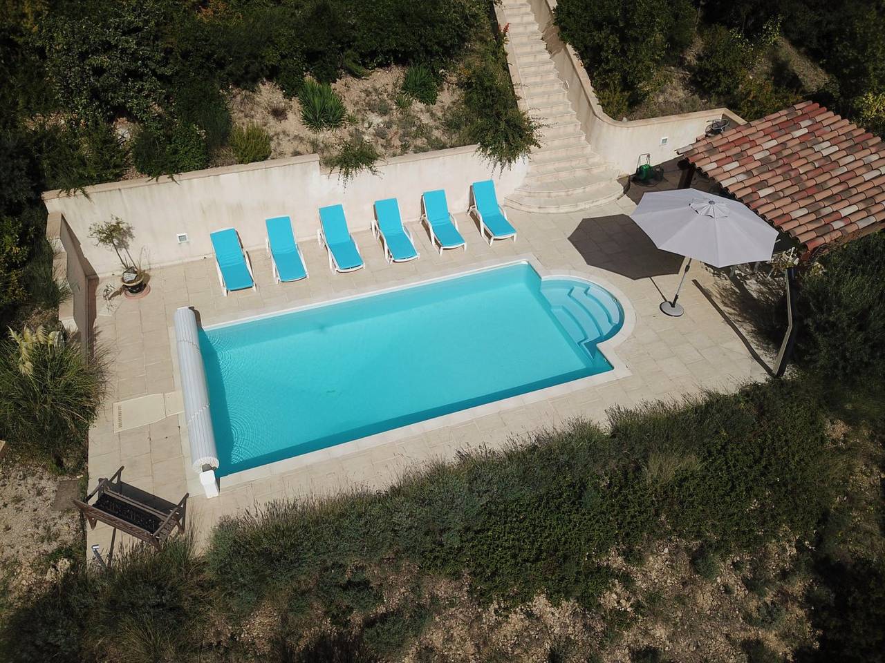 Villa Les Restanques, avec piscine, surplombant le lac in Esparron-de-Verdon, Parc naturel régional du Verdon