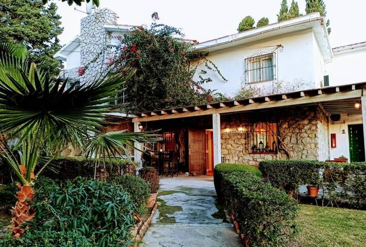 Casa de huéspuedes para 3 personas, con Terraza y Jardín en Torremolinos