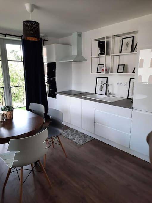 Appartement entier, One-Bedroom Apartment in Brazey-en-Plaine, Région de Beaune