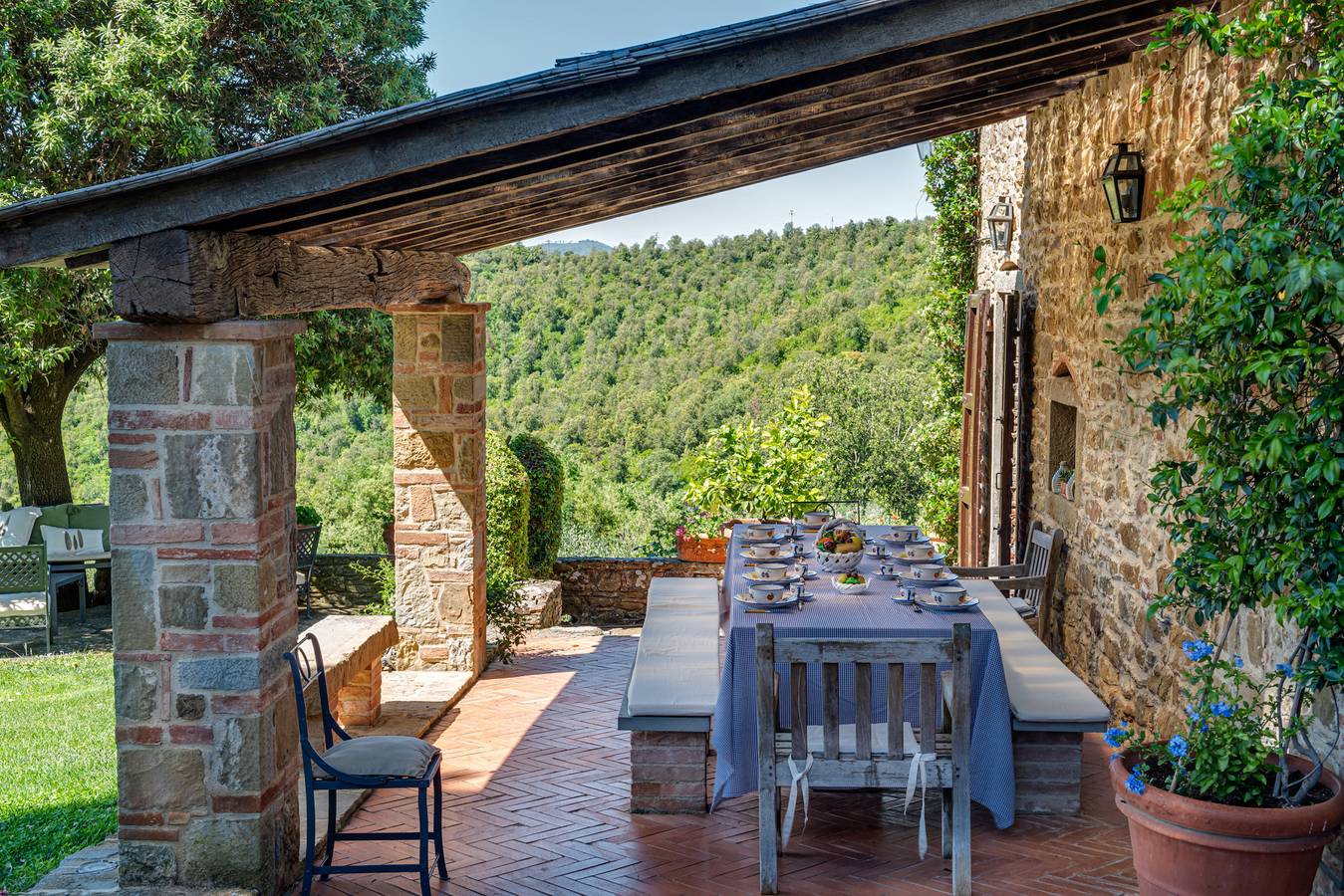 Tuscany Villa with Breathtaking View at Dotholiday in Civitella in Val di Chiana, Chianti