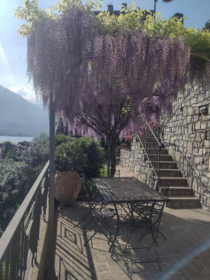 Location de vacances pour 4 personnes, avec vue sur le lac et vue ainsi que balcon et jardin à Monte Isola - 3