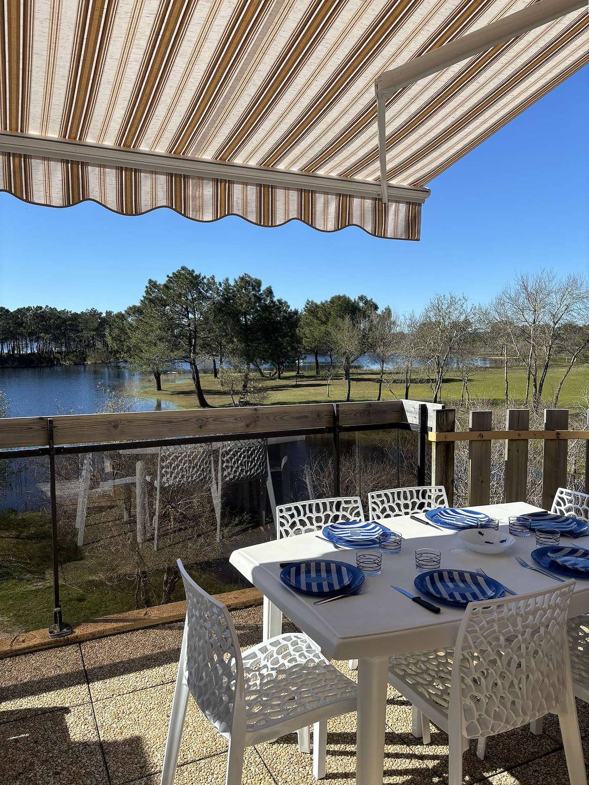 Apartamento vacacional entero, Nice apartment for 5/6 people with lake view in Hourtin, Parque natural regional del Médoc