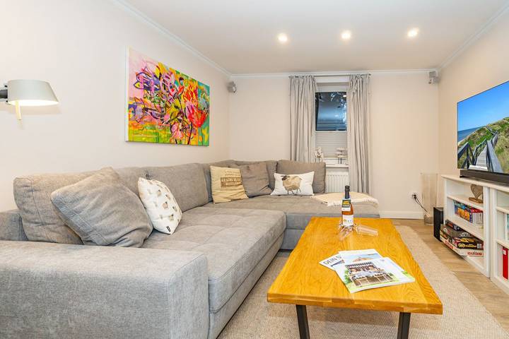 Ganze Wohnung, Hygge Hüs. - nur 550 m zum Sandstrand. Mit Terrasse & Parkplatz. in Nordfriesische Inseln (Schleswig-Holstein) (Schleswig-Holstein), Wenningstedt