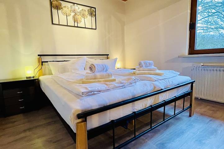 Gemütlicher Bungalow in Ruhiger Lage mit traumhafter Aussicht für 2-6 Personen in Künzell, Rhön-Hessen