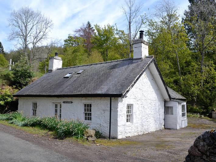 Cottage for 4 people, with garden, with pets in Angus
