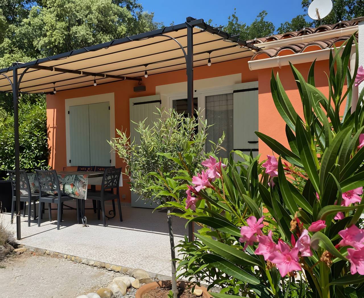 Gîte Lavandin 3, Le Petit Paradis Provenzal in Allemagne-en-Provence, Parc naturel régional du Verdon