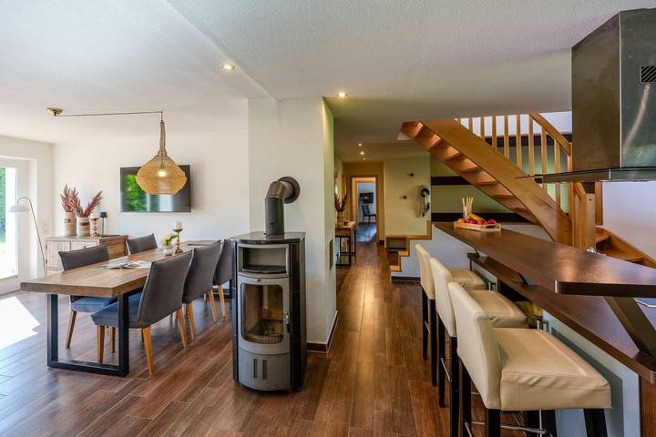 Ferienhaus für 13 Personen, mit Terrasse und Garten sowie Sauna in Born a. Darß