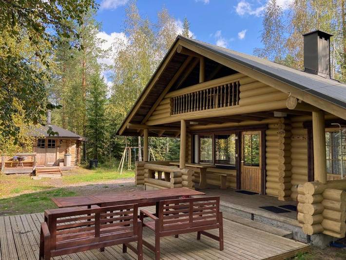 Chalet pour 5 personnes, avec sauna ainsi que balcon et vue sur le lac