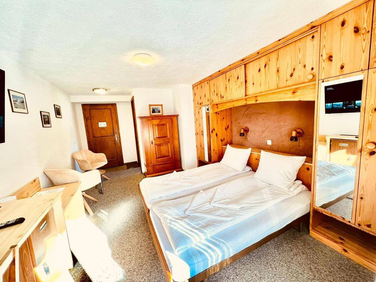 Double Room with Private Bathroom in Klosters-Serneus, Chaîne de Plessur