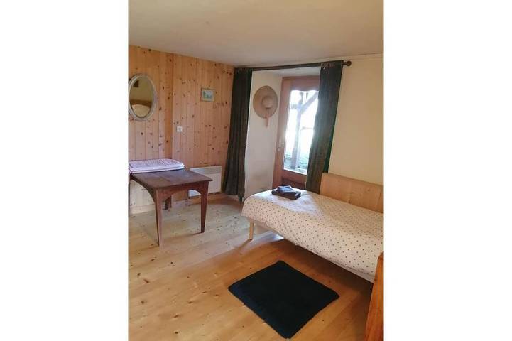 Location de vacances pour 6 personnes, avec terrasse et jardin, animaux acceptés à Foncine-le-Bas - 2