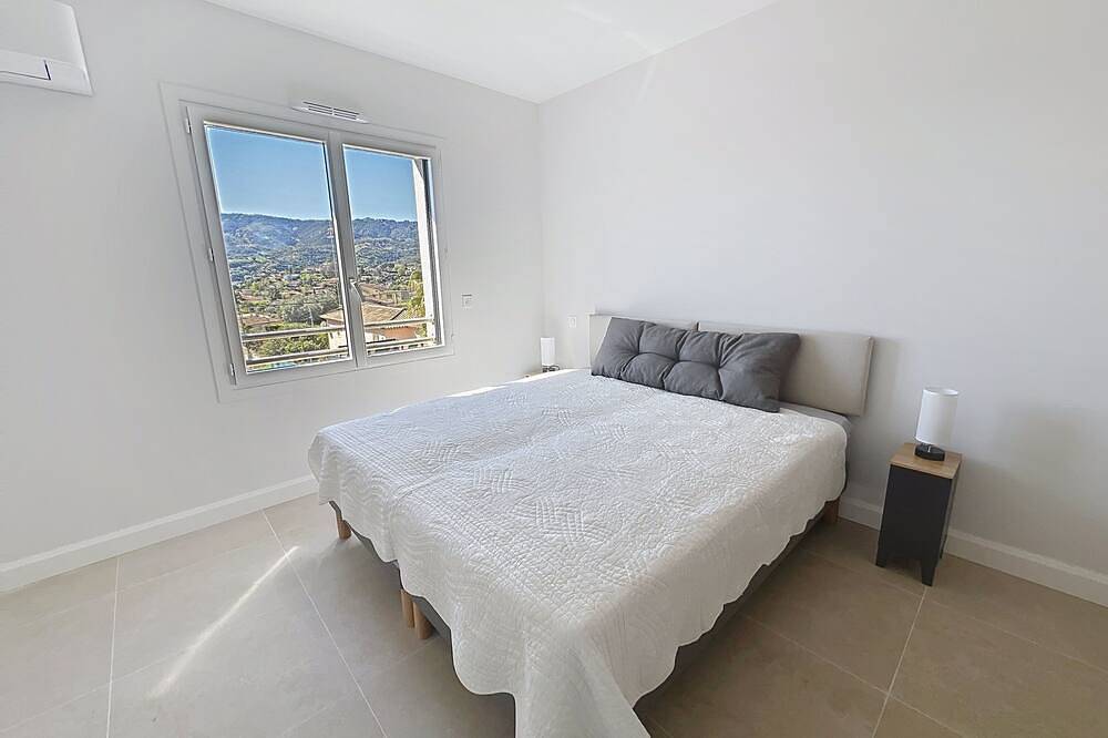 Contemporary house, Private pool, View of the hills in Pégomas, Mediterranean Coast (France)
