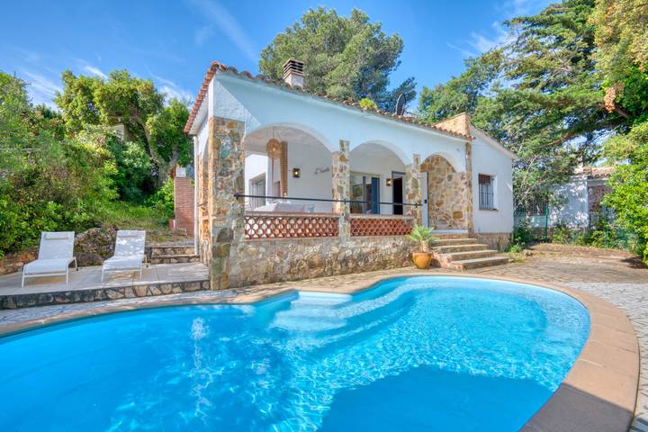 Casa de vacaciones para 4 personas, con terraza y jardín - 1