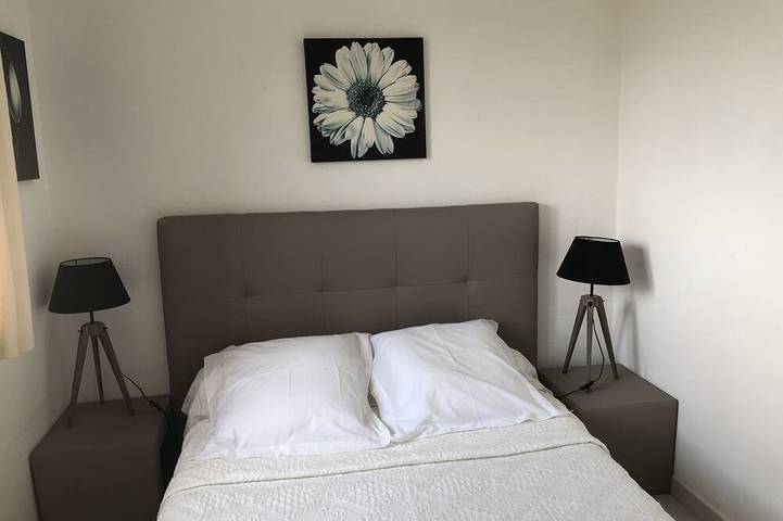 Location de vacances pour 14 personnes, avec jardin et balcon, animaux acceptés dans Plage de Fautea - 2