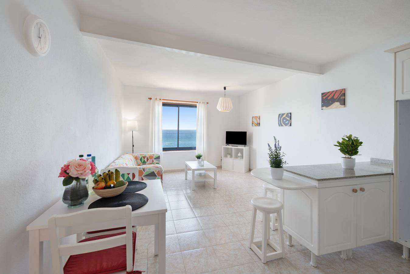 Apartamento entero, Apartamento 'Apartamentos La Bayana - 7' con vistas al mar, piscina compartida y Wi-Fi in Puerto Naos, Los Llanos de Aridane