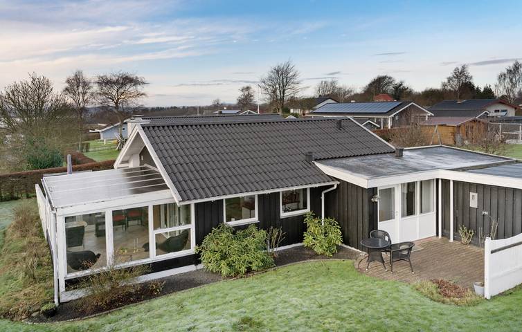 Vacation house for 6 people, with terrace and hot tub as well as sauna and yard - 1