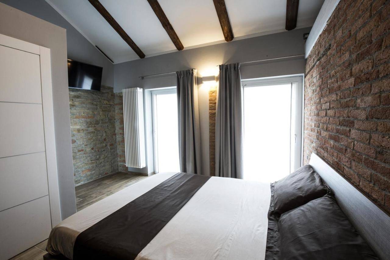 Country House Villa Barbero in Mango , Langhe