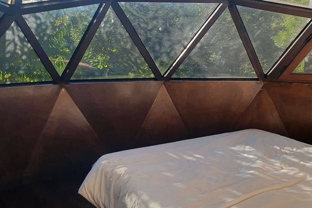 Romantic Dome in Remanso do Manantial in A Pobra do Caramiñal, Rías Baixas