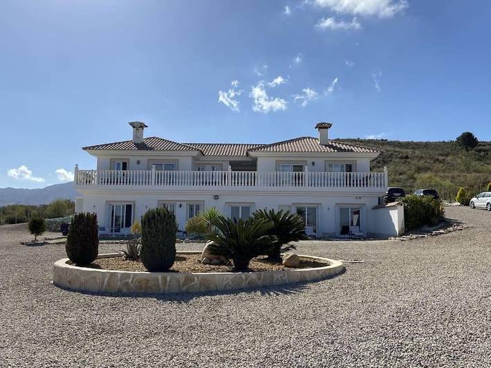 Casa rural para 15 personas, con Balcón y Terraza además de Jardín y Piscina en Lorca