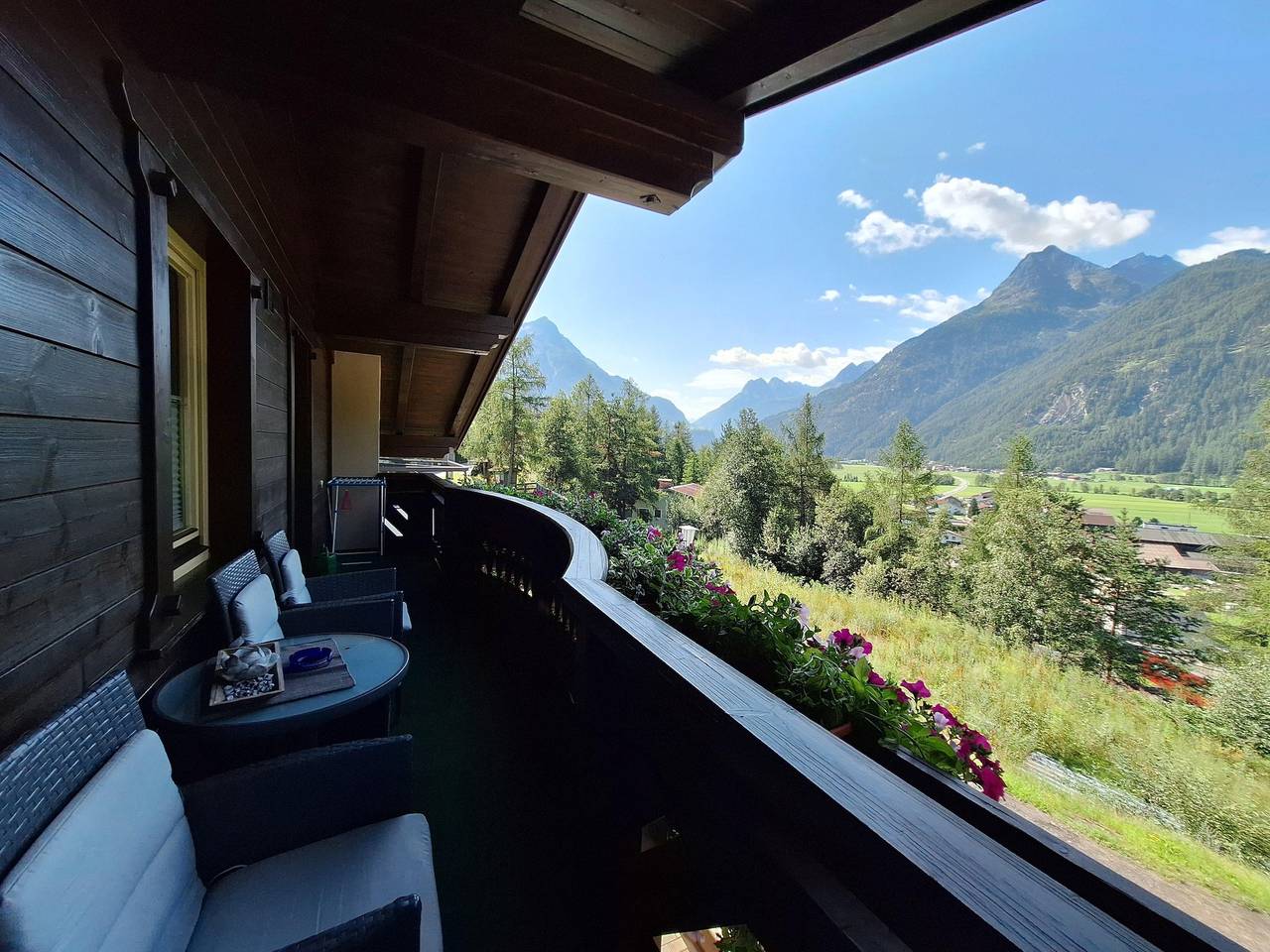 Ganze Ferienwohnung, Appartement Talblick in Längenfeld, Ötztal