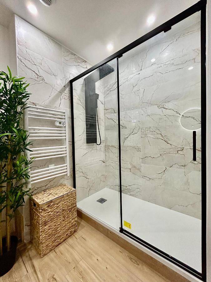 Appartement entier, Détente et Sauna Privatif - T2 Cosy St-Géraud in Aurillac, Région d'Aurillac