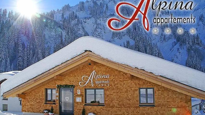 Ferienwohnung für 5 Personen, mit Sauna und Balkon sowie Whirlpool und Garten in Schröcken