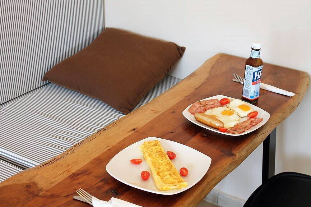 Close to the beach, spacious one-bedroom apartment with sea views., foto 13