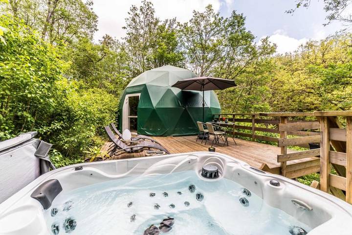 Gîte pour 2 personnes, avec terrasse ainsi que jardin et jacuzzi à La Dornac - 4