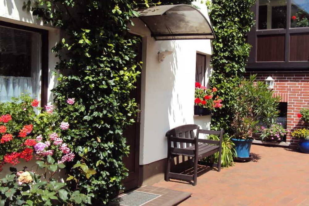 Apartamento entero, Apartamento - Apartamento (por separado en la propiedad) in Wesenberg, Mecklenburg-Strelitz