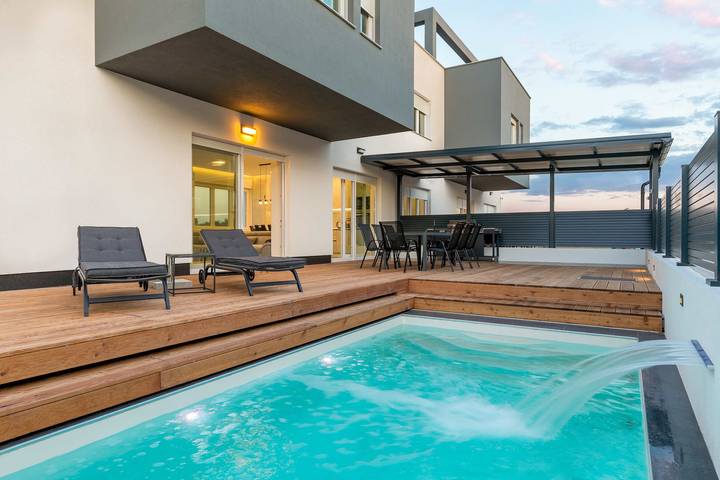 Villa für 8 Personen, mit Pool und Garten, kinderfreundlich in Medulin