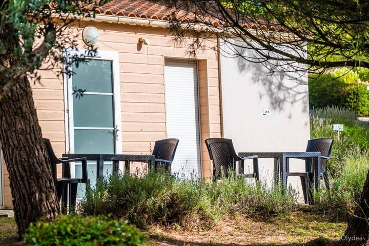 Parc de vacances pour 2 personnes, avec terrasse et jardin à Les Epesses - 4
