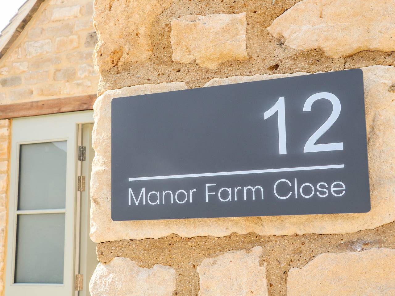 12 Manor Farm Close in Kingham, Oxfordshire
