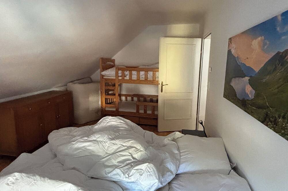 Geheel appartement, Exclusively renovated, very private but central apartment with large terrace in Sankt Wolfgang im Salzkammergut, Traunviertel