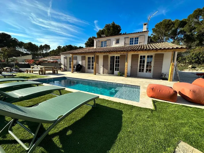 Chalet para 14 personas, con vistas además de balcón y piscina - 1
