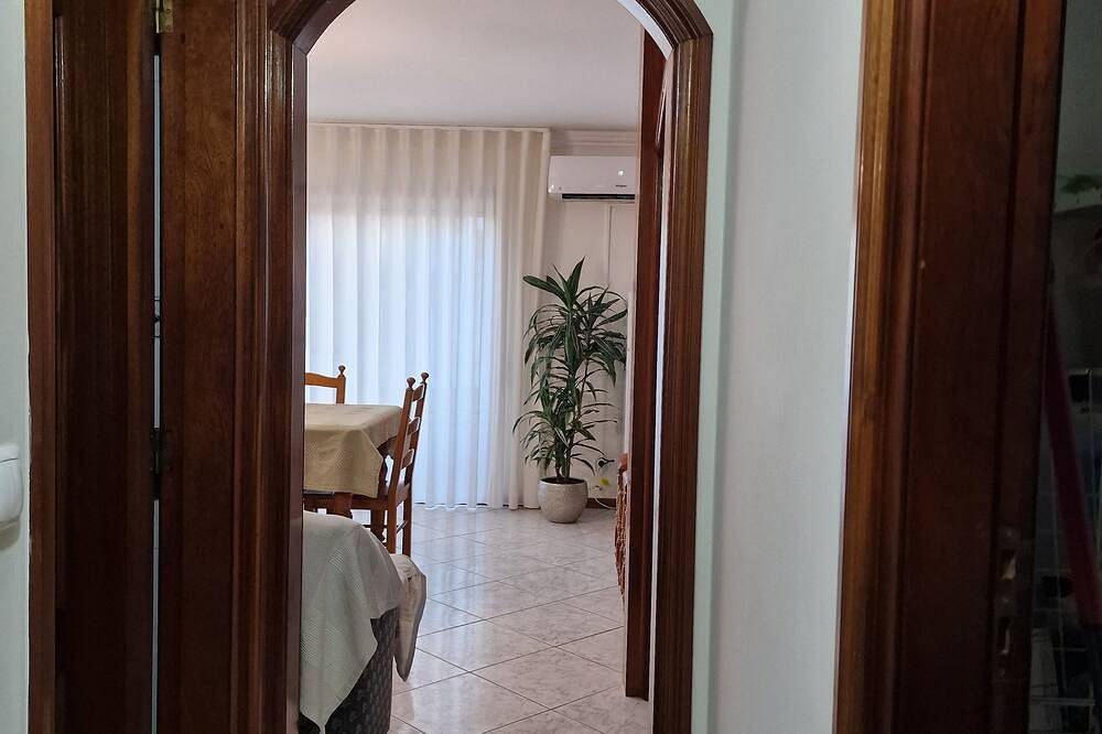 Apartamento inteiro, \"Apartamento à beira-mar - Praia do Furadouro com Wi-Fi\" in Furadouro, Ovar
