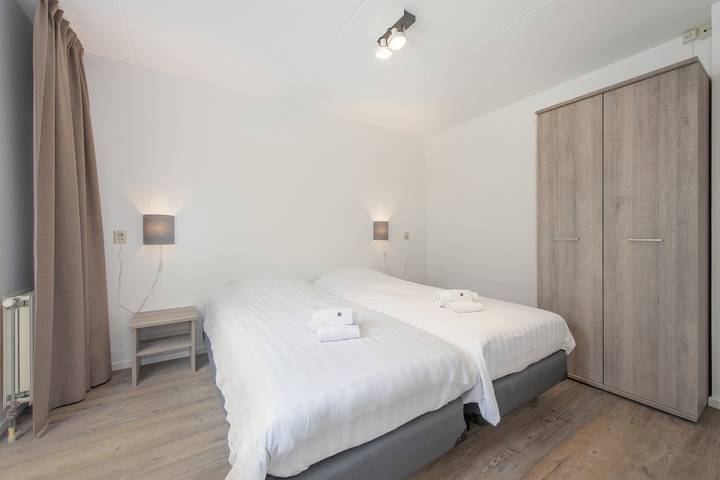 Ferienhaus für 4 Personen, mit Balkon/Terrasse und Balkon sowie Terrasse und Pool in Schouwen-Duiveland - 3
