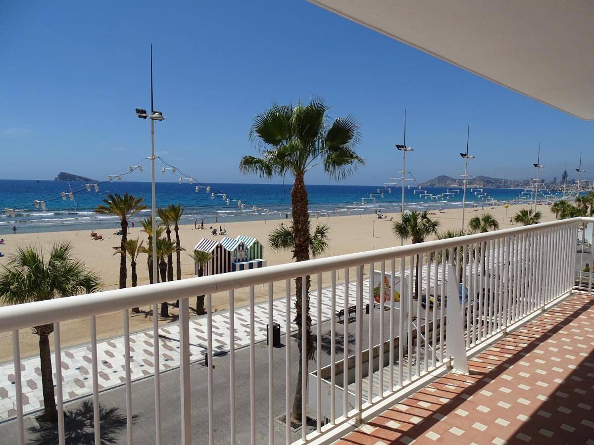 Apartamento entero, Apartamento de vacaciones para 5 personas con terraza in Playa de Levante, Costa Blanca