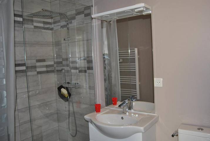 Gîte pour 4 personnes, avec piscine ainsi que jardin et vue à Saint-Christol-lès-Alès - 2