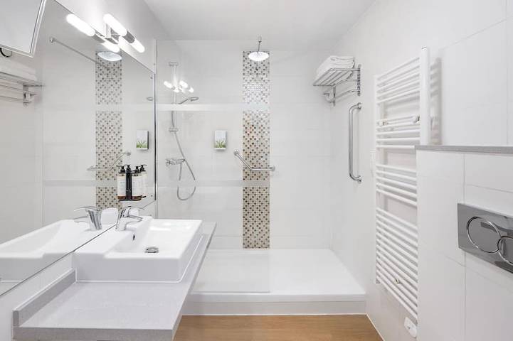 Appartement entier, Spacious Studio | Paris Vincennes | Sleeps 2 in Vincennes, Val-de-Marne